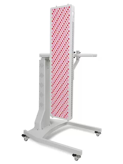 Remote-controlled motorized rolling stand that automatically swivels LED red light therapy panels between vertical and horizontal positions for full body treatment